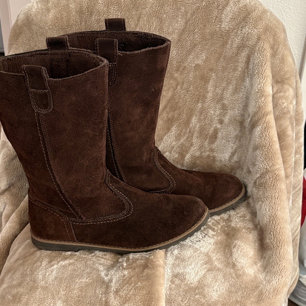 Khombu Brown Heeled Boots
